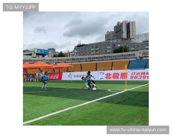 足球联赛推动俱乐部青训成果公开与社会监督，足球俱乐部青训发展计划